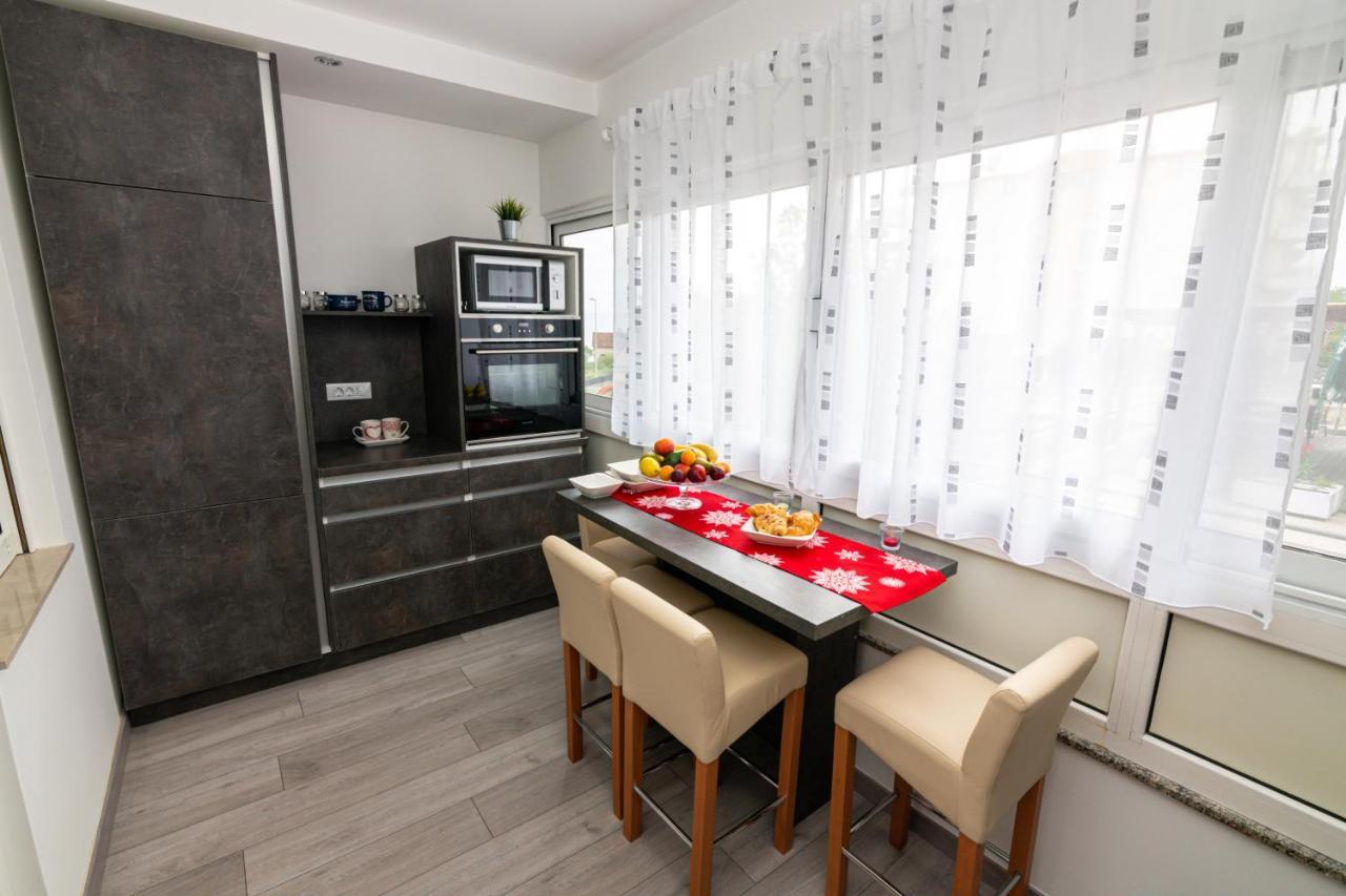 Apartment Nevera Rijeka Eksteriør billede