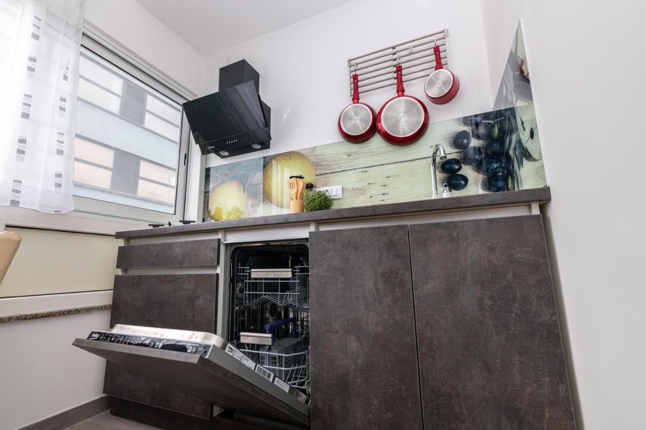 Apartment Nevera Rijeka Eksteriør billede