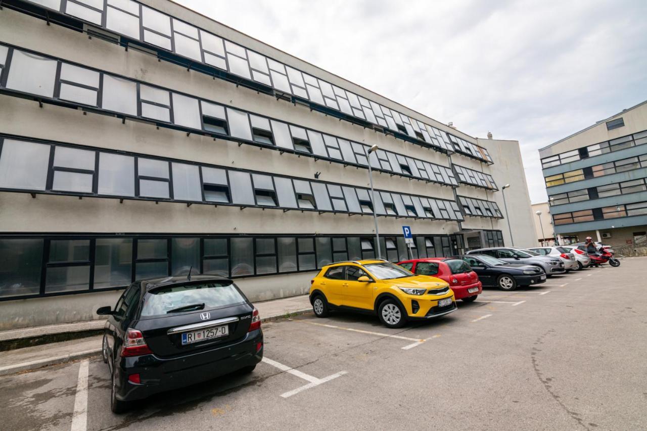 Apartment Nevera Rijeka Eksteriør billede
